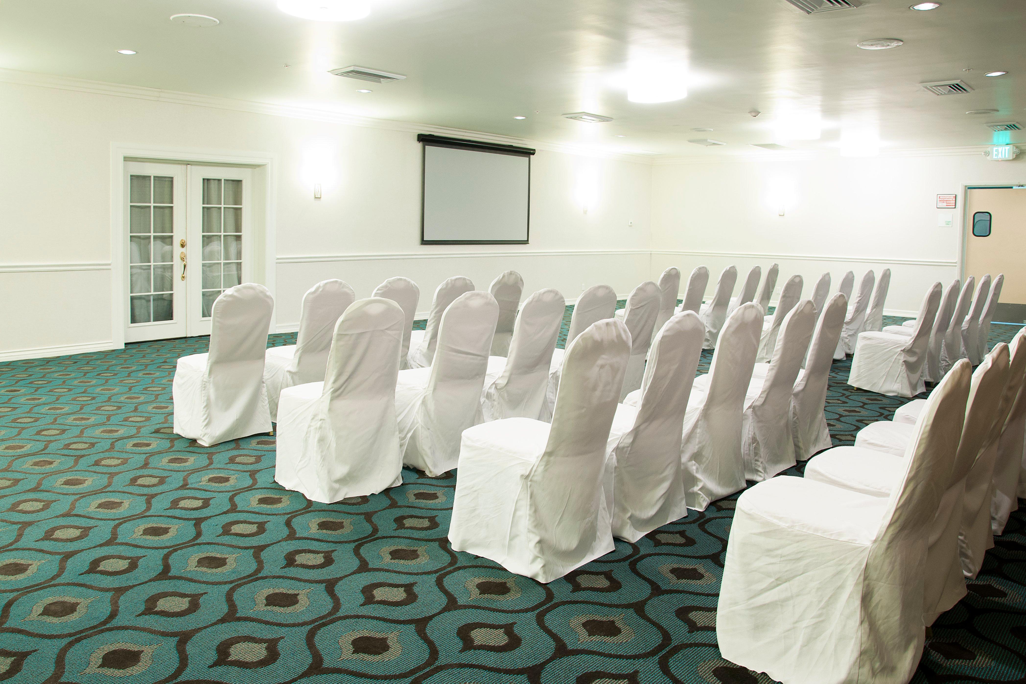 Holiday Inn Victorville By Ihg Buitenkant foto