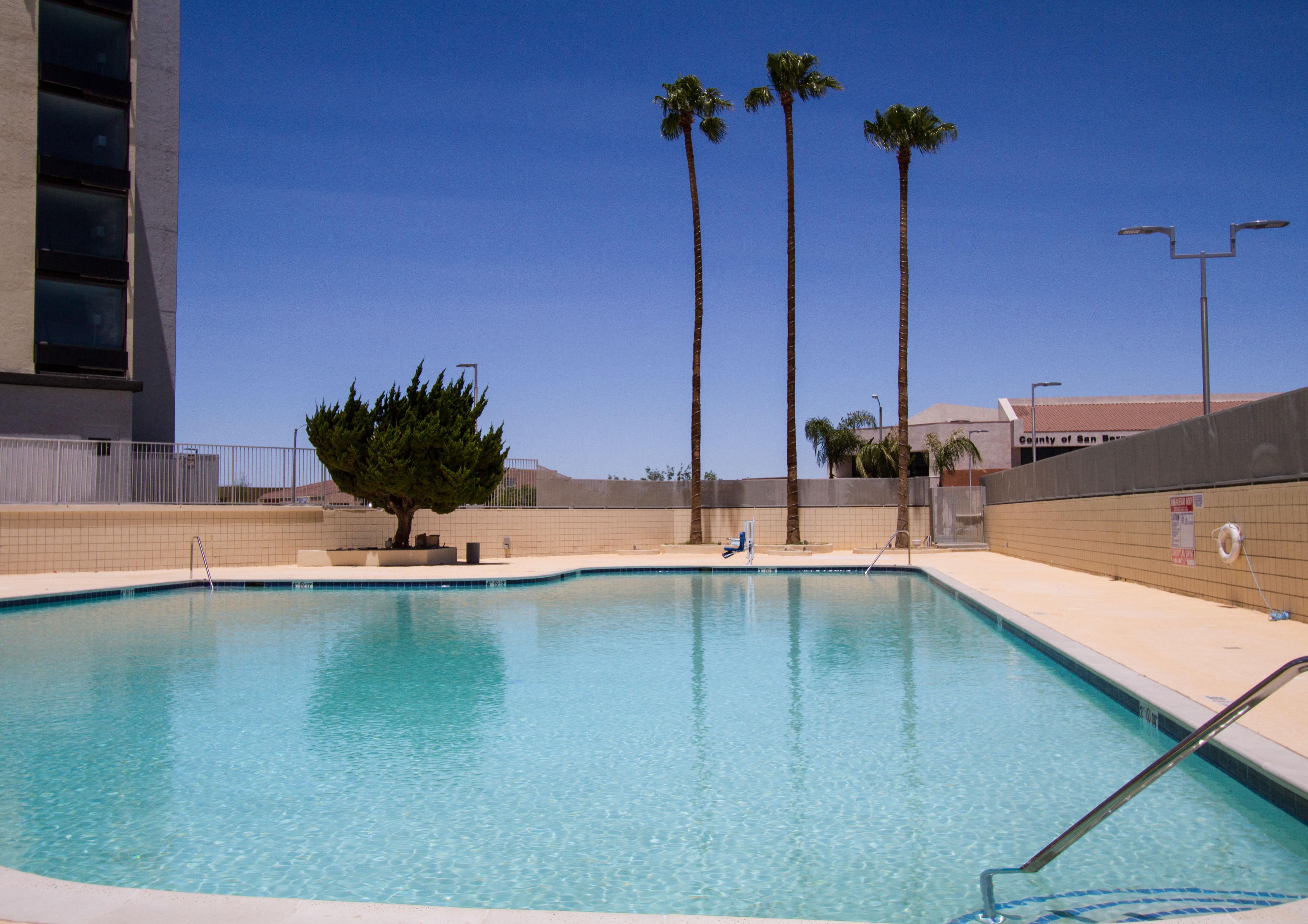Holiday Inn Victorville By Ihg Buitenkant foto