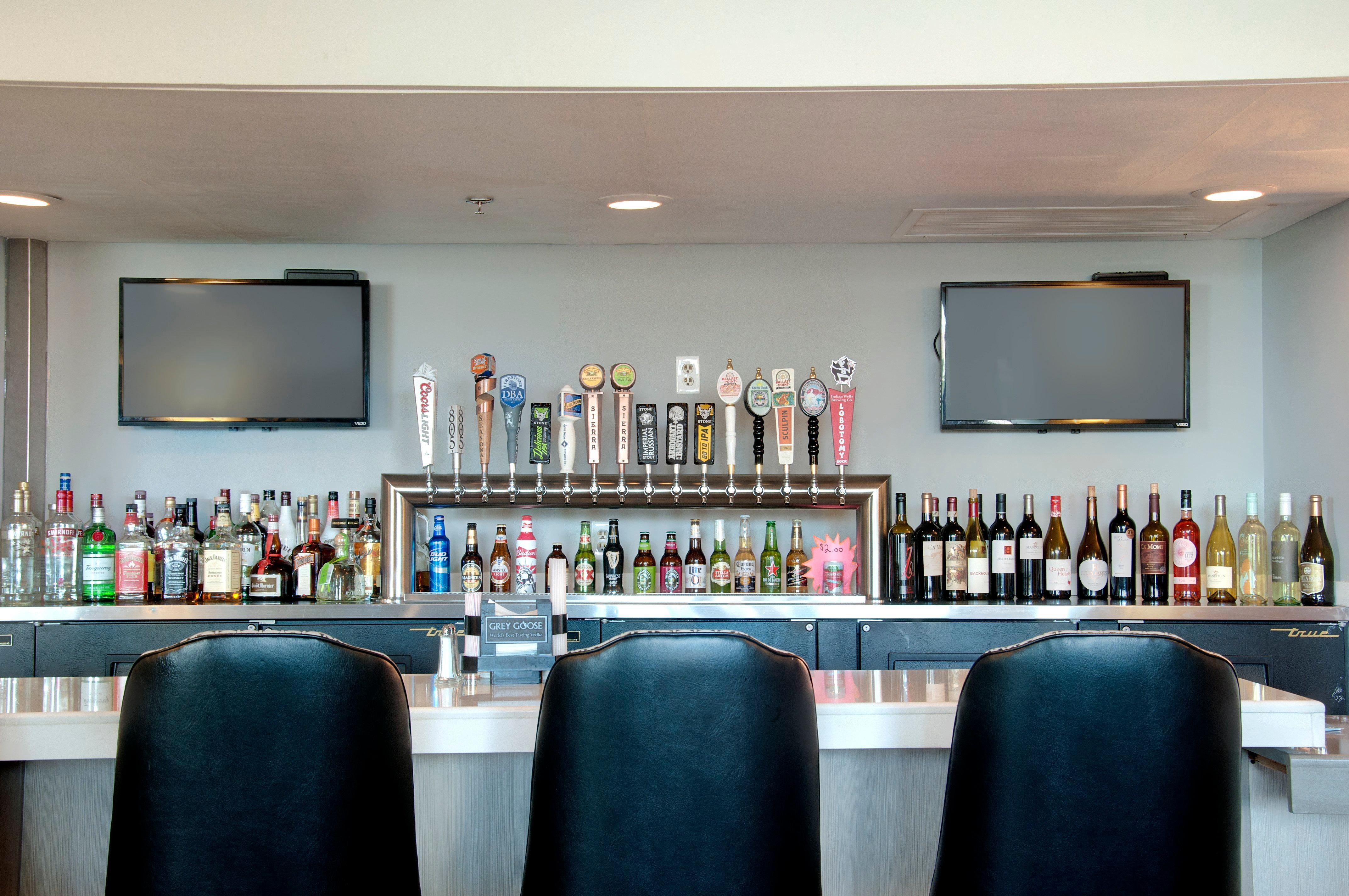 Holiday Inn Victorville By Ihg Buitenkant foto