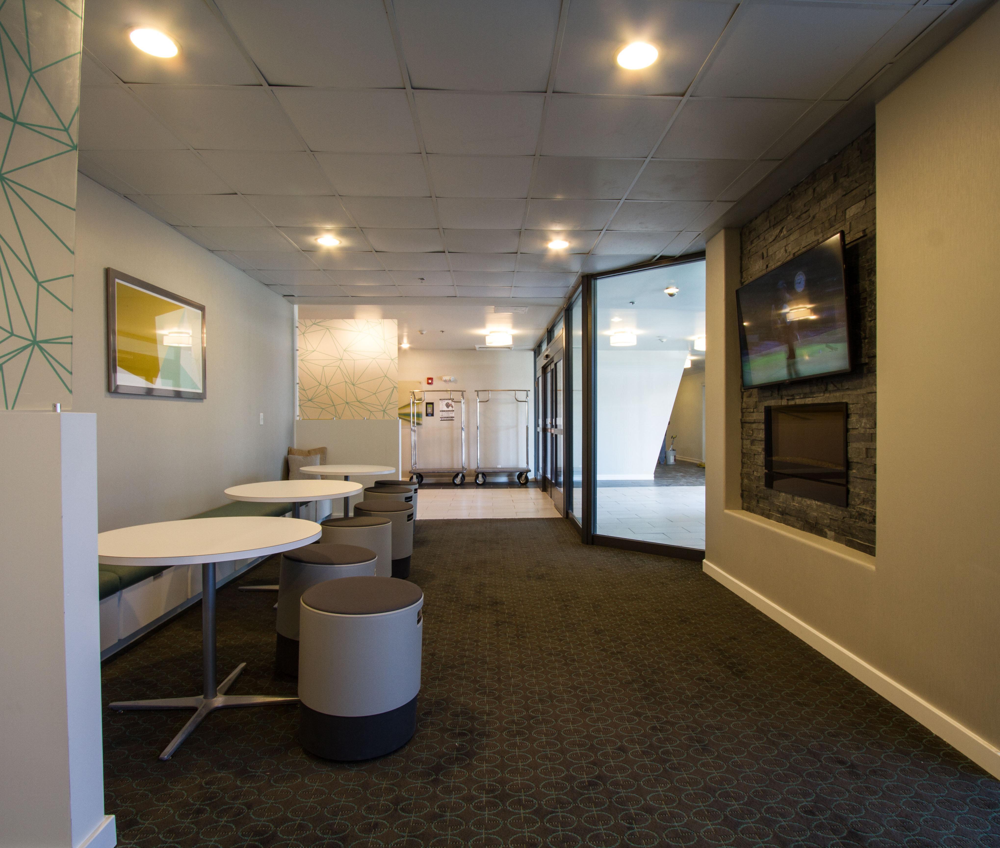 Holiday Inn Victorville By Ihg Buitenkant foto